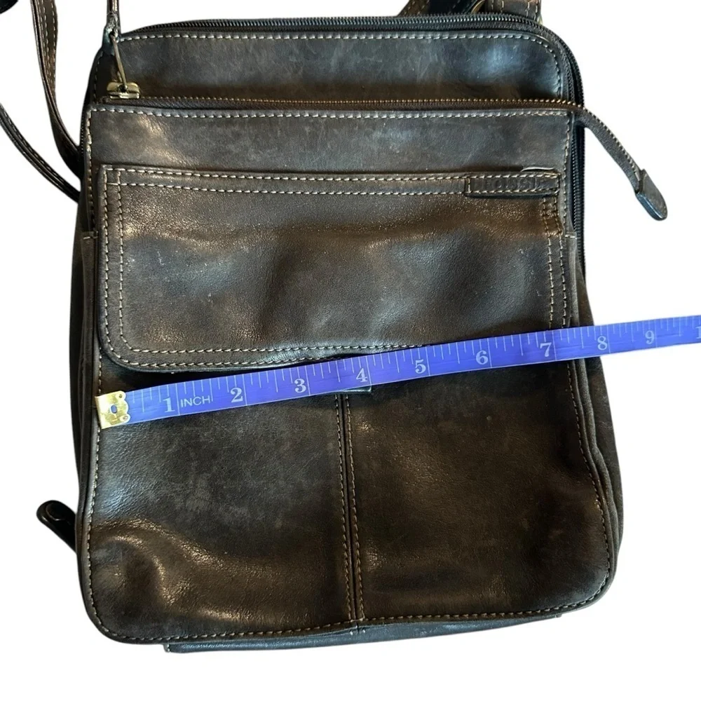 Fossil Black Leather Crossbody Bag with Adjustable Strap
